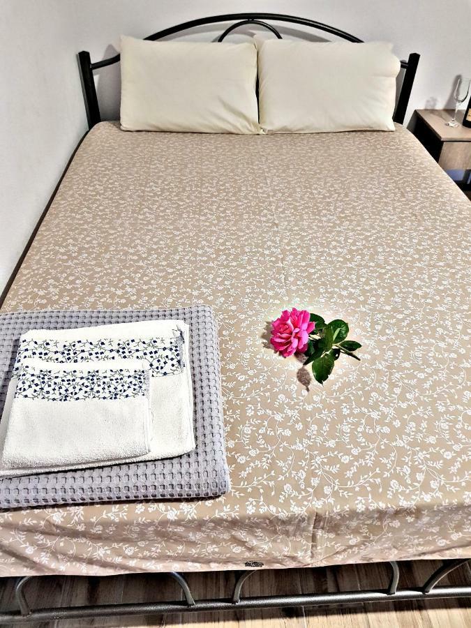 Villa Giannis Apartments Vrasná Eksteriør bilde