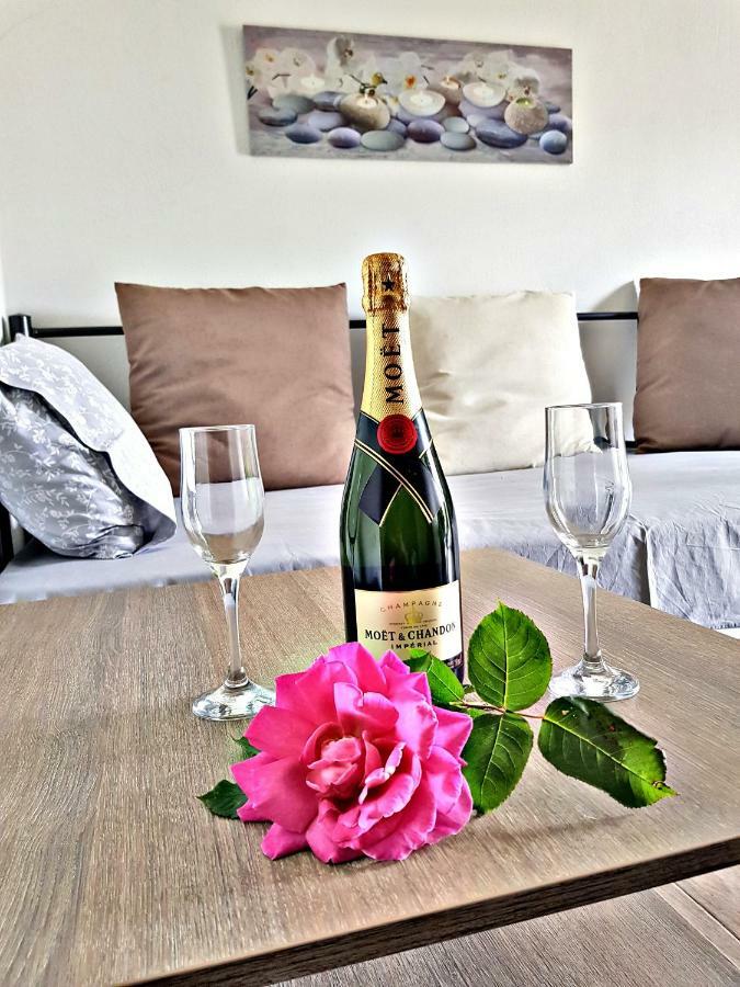Villa Giannis Apartments Vrasná Eksteriør bilde